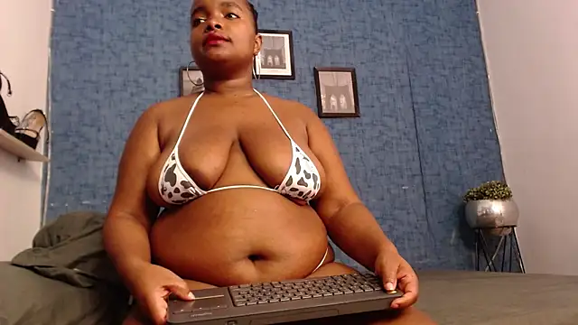 isabella brown1 online show from November 8, 11:59 am