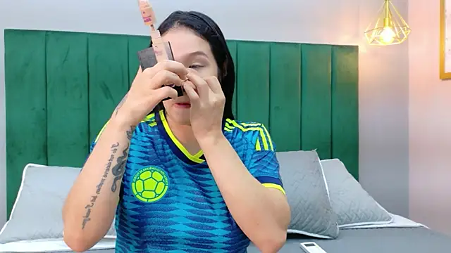 Ashley Evans22 online show from June 27, 8:15 pm