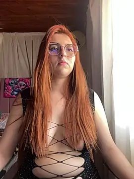 CoraVibes online show from February 14, 3:25 pm