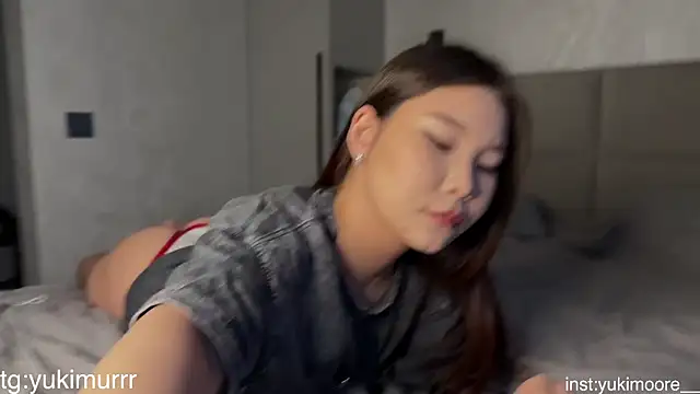 iamyuki online show from April 12, 12:25 am