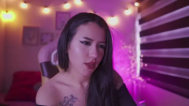  chloe moons  online show from November 20, 5:14 pm