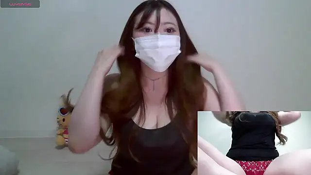 Snapshot of eri_0824 chatting on October 8, 11:58 am eri 0824 online show from October 8, 11:58 am