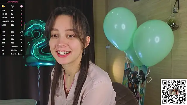 Snapshot of VineciaDestors chatting on October 13, 5:48 pm VineciaDestors online show from October 13, 5:48 pm