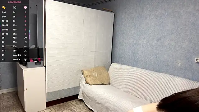 Lia rise online show from December 15, 8:14 pm