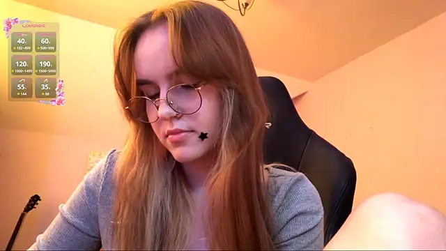 Snapshot of SiIver_Dawn chatting on October 21, 1:37 pm SiIver Dawn online show from October 21, 1:37 pm