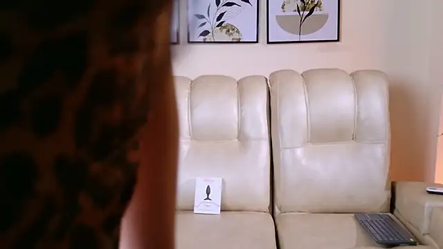 Violeta Foxz online show from October 13, 7:27 pm