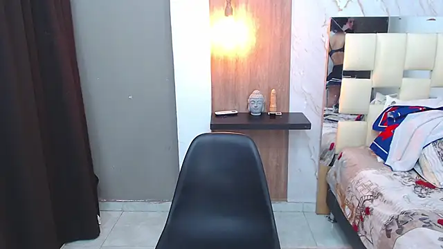 miss leidy  online show from September 8, 9:36 pm