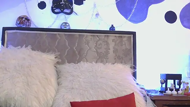 MeganBrown4 online show from November 28, 3:59 pm