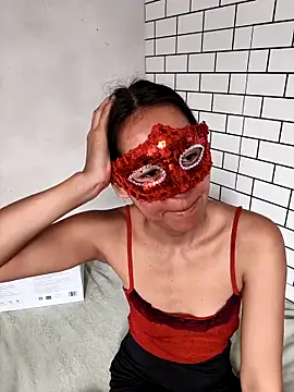 Luu-Lii777 online show from April 1, 6:47 am