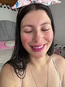 Mia salinass online show from March 10, 6:56 pm