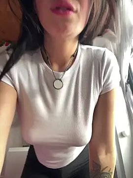 Mia salinass online show from November 21, 6:54 pm