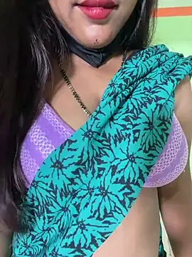 Shneeha le online show from February 10, 5:27 pm