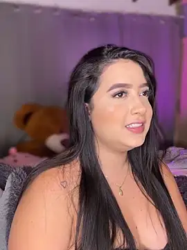 Emiily Moore1 online show from December 18, 2:05 am