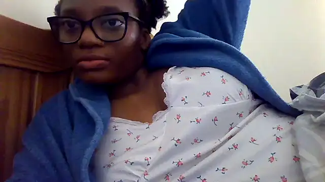 Snapshot of SexyGemBeautyX chatting on September 13, 5:21 pm SexyGemBeautyX online show from September 13, 5:21 pm