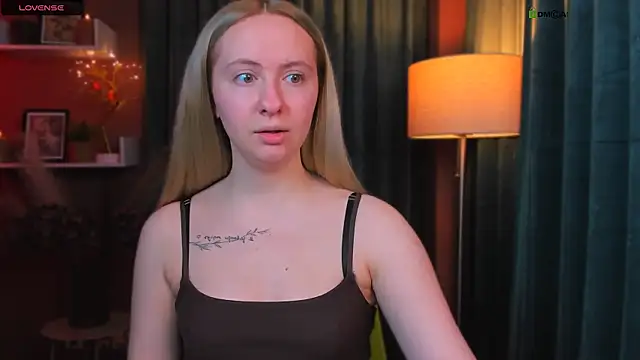 mila glow1 online show from April 16, 6:51 pm