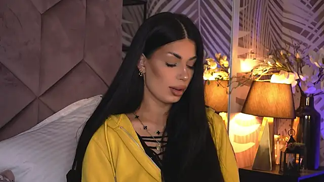 EvaRhea online show from February 3, 4:32 am