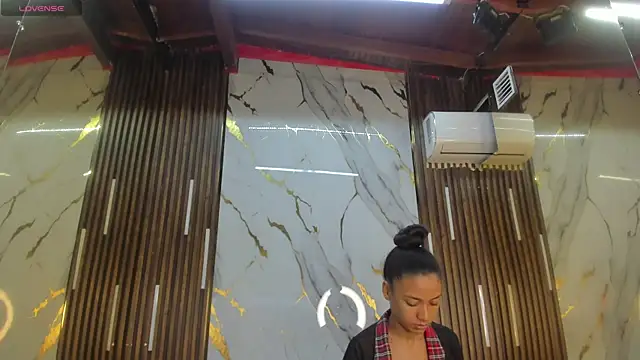 VictoriaDuart online show from March 28, 8:30 pm