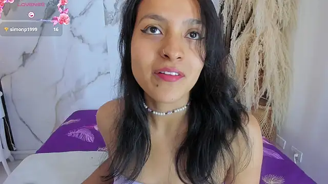 violettawatson online show from October 9, 12:42 pm