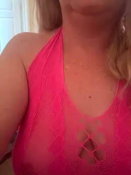 Zoe-101 online show from October 30, 1:56 pm