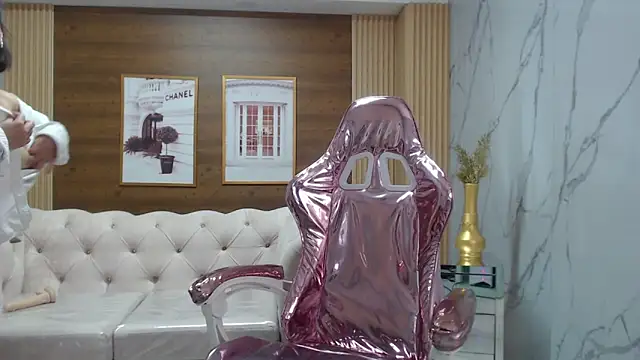 sara lopez s online show from March 20, 4:12 pm