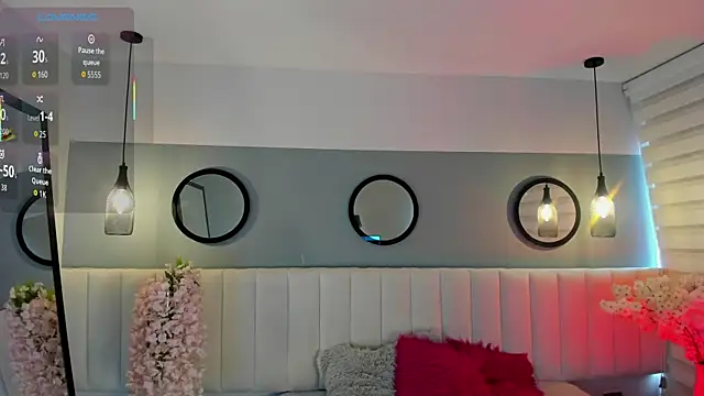 Mila Hank  online show from October 27, 1:39 pm