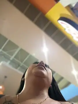 Sophie Dreamss online show from January 17, 9:00 pm