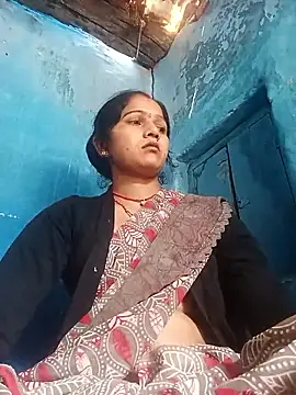 Jooli xx online show from April 15, 5:30 am