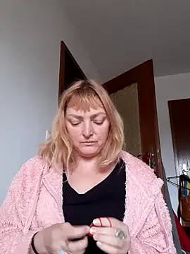 LiluLiluLilu online show from October 6, 1:50 pm