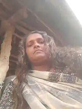 Snapshot of Ishwariya_Hatwal chatting on October 20, 11:46 am Ishwariya Hatwal online show from October 20, 11:46 am