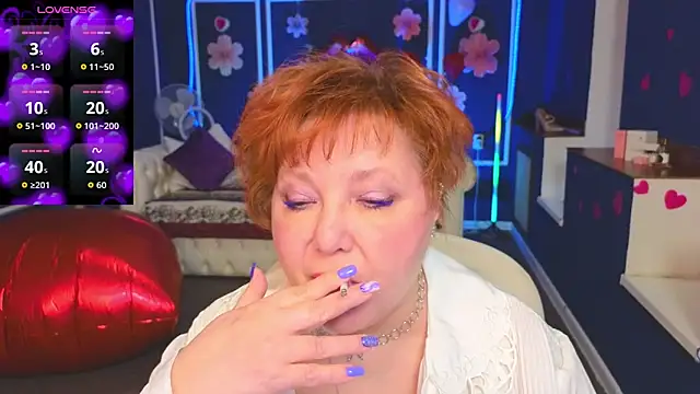 Kira Kenett online show from February 19, 6:13 am