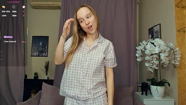 SoonMoor online show from February 12, 7:04 pm