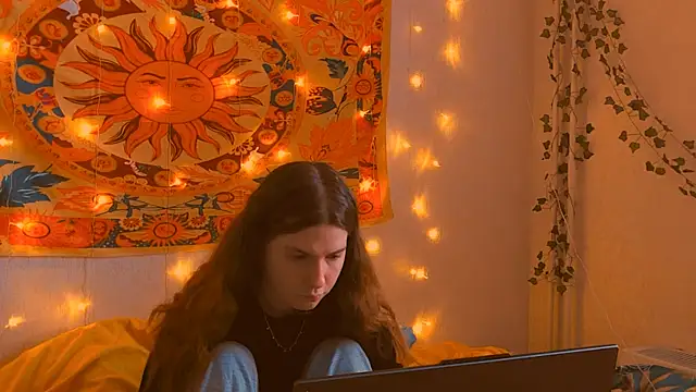 AliceCUNTach online show from February 25, 5:17 am