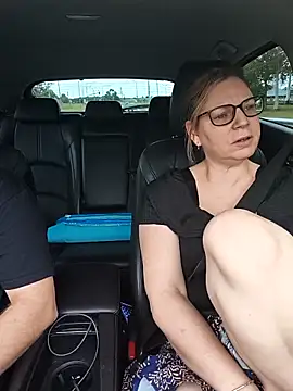 aussiepeaches online show from February 14, 3:41 am