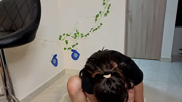 0ne 0f 0ne online show from February 6, 12:14 am