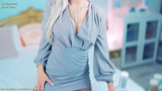 Amoramias online show from January 18, 6:37 pm