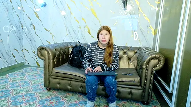 Olivia11  online show from December 22, 11:24 am