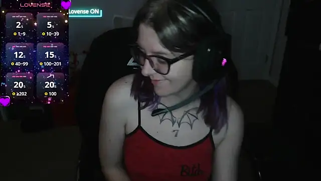 Snapshot of x3raven chatting on September 14, 12:58 pm x3raven online show from September 14, 12:58 pm