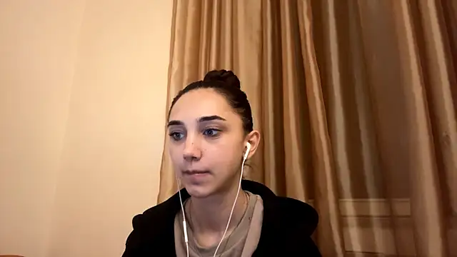 LinaMour online show from October 4, 10:25 pm