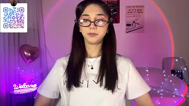 LinaMour online show from May 16, 12:35 am