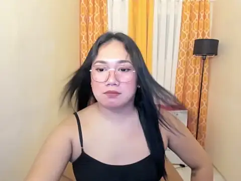 TsUncutKaren online show from March 18, 5:07 pm