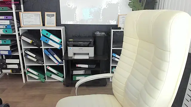 Snapshot of _feel_me_ chatting on October 21, 1:53 am feel me online show from October 21, 1:53 am