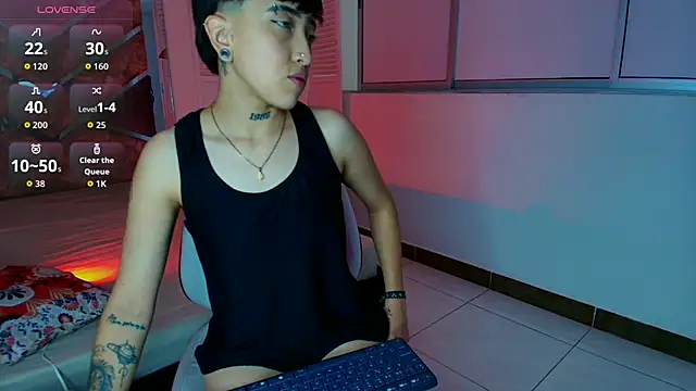 Snapshot of Eryx_Eriscor chatting on October 21, 2:32 pm Eryx Eriscor online show from October 21, 2:32 pm