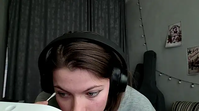 CutieAnny online show from February 9, 6:04 am