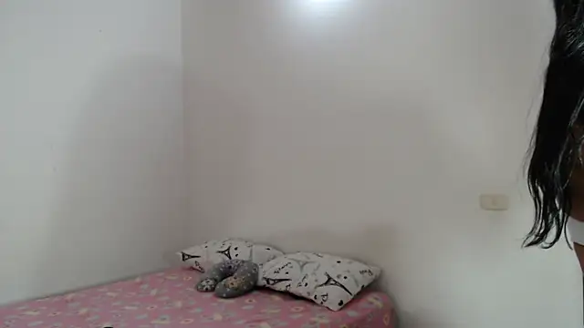 Snapshot of MichellSexxx chatting on October 23, 8:26 pm MichellSexxx online show from October 23, 8:26 pm