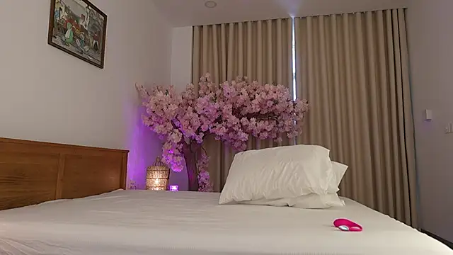 Bubblegumdream13 online show from May 21, 7:17 am
