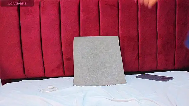 Veronica Mae online show from September 13, 4:42 am