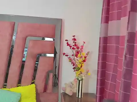 MaraKarly online show from October 20, 7:39 pm