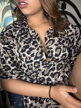 STRIP GLOW online show from November 9, 11:22 pm