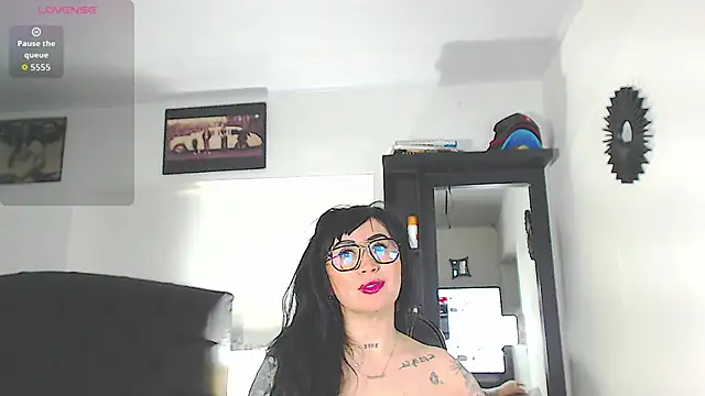 Vicky hotmilf online show from November 17, 9:10 am