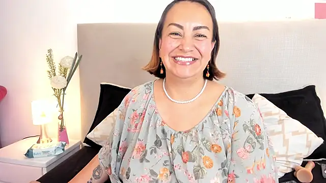 Angel Velvet online show from February 27, 5:13 pm